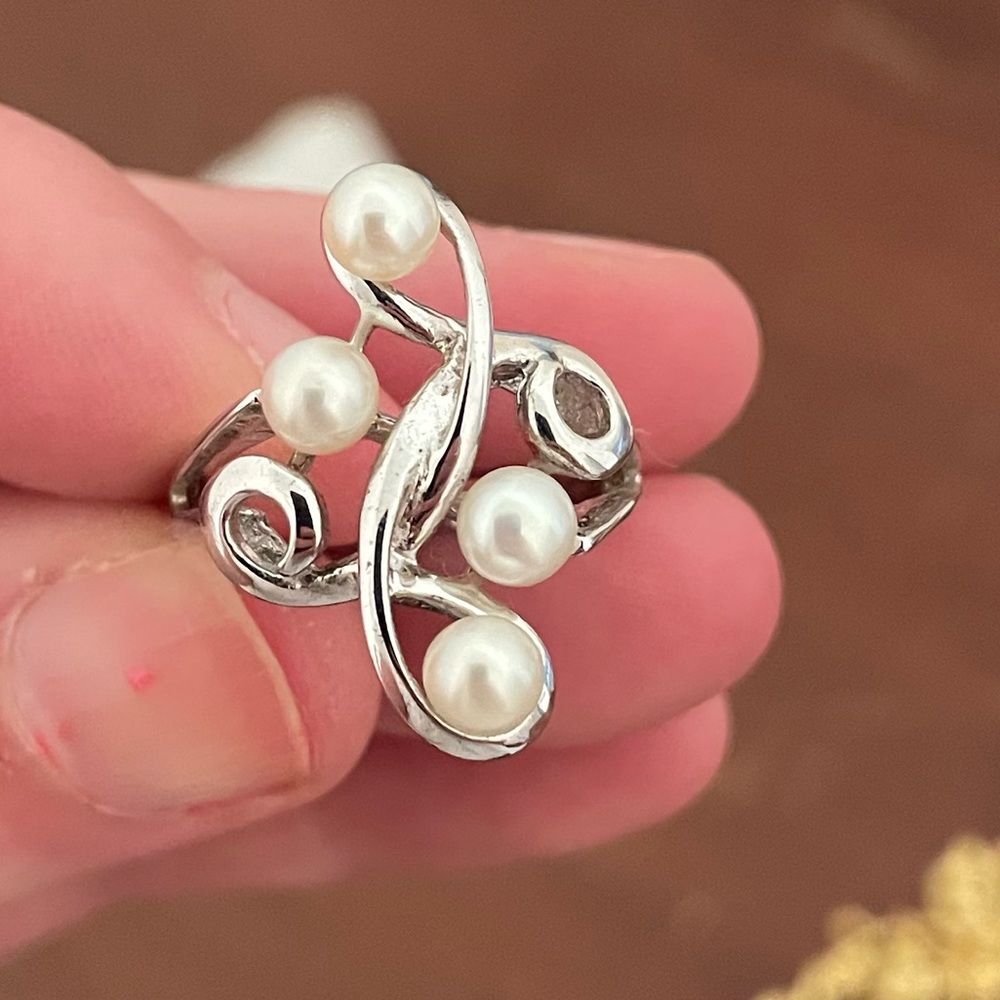 Cultured Pearl and Sterling Ring